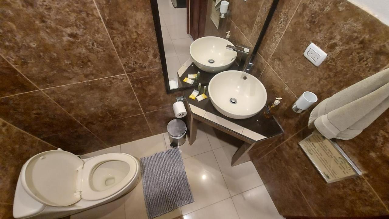 Tortuguero Adventures Guesthouse エクステリア 写真